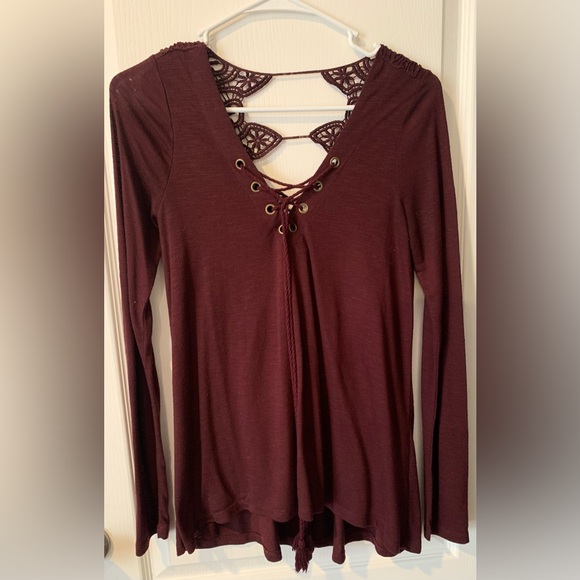 Coco + Jaimeson Crocheted Top Size Small - Picture 2 of 4